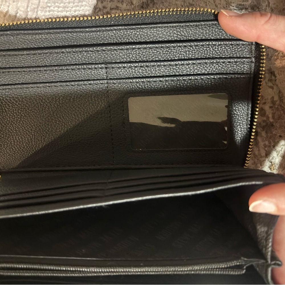 Steve Madden Wallet - Picture 2 of 2